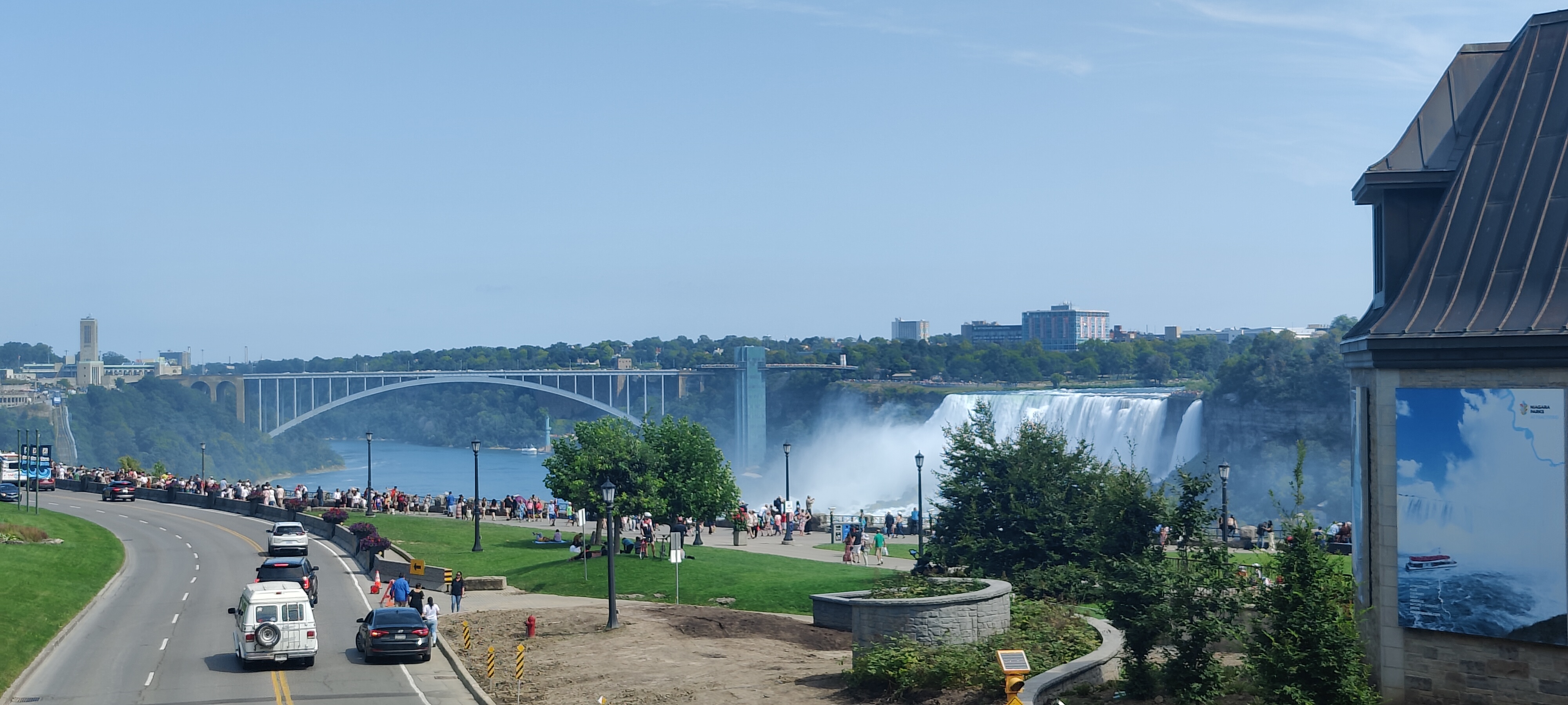 A picture of Horseshoe Falls.
